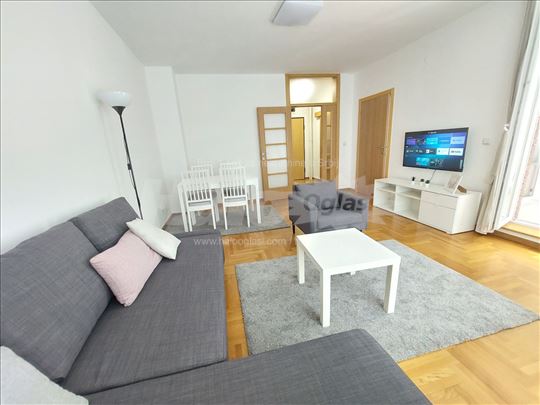 Dvosoban stan kod Arene, Novi Beograd