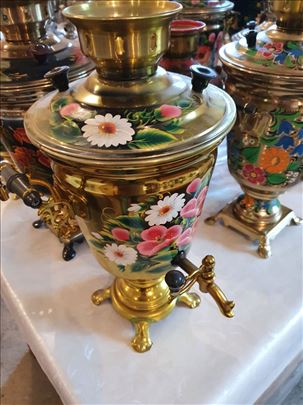 Ručno crtani samovar 