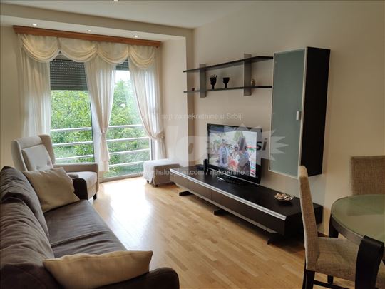 Lux, kompletno namešten, 47m2, kod rest. kovač