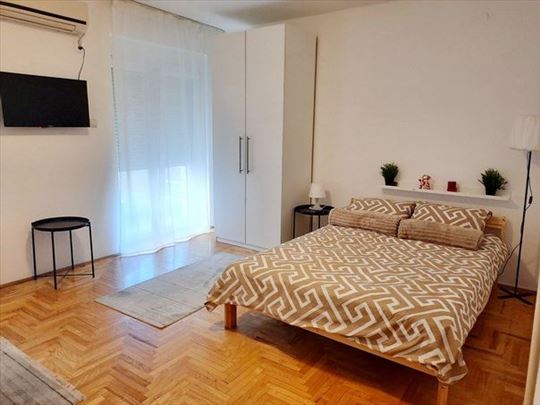 Super ponuda, studio, Vračar, ID 8357