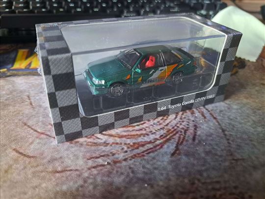 Toyota Corolla AE86 Levin 1983 1:64