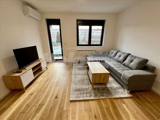 Lux, potpuno nov stan, 2-soban, namesten, balkon