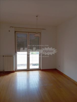 Izdaje se stan bul. Kralja Aleks. i Ustaničke