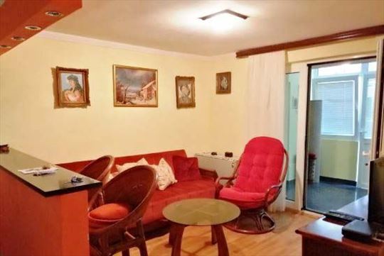 Izdavanje Vukov spomenik