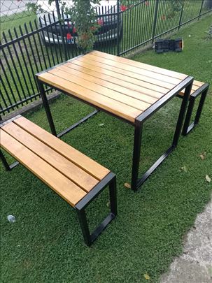 Baštenska garnitura