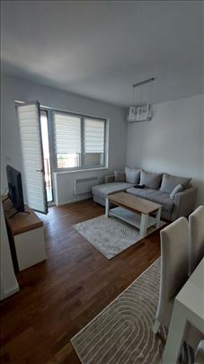 Zvezdara Bulevar okretnica tramvaja LUX 3-sob. Nov