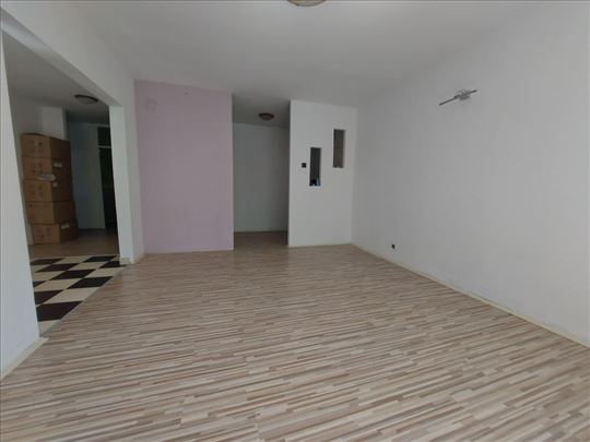 Zemun - Meandri-Zagorska, 2,5 s, 71 m2, terasa 9 m