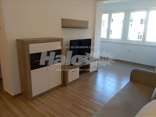 Garsonjera, Vukov spomenik, Kraljice Marije, 32m2