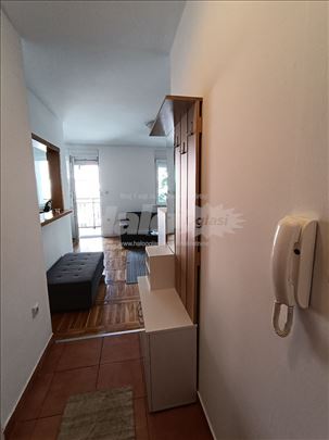 Prelep stan na Novoj Detelinari 