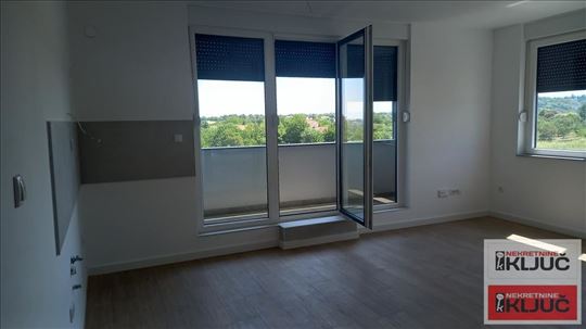 Sremska Kamenica, 70m2, Četvorosoban, Nov