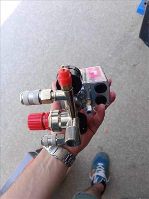 Trofazna sklopka sa manometrima za kompresore