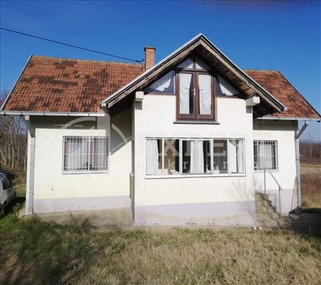 Prelepa kuća  90m2, Vrćenovica,  plac 23.37ari