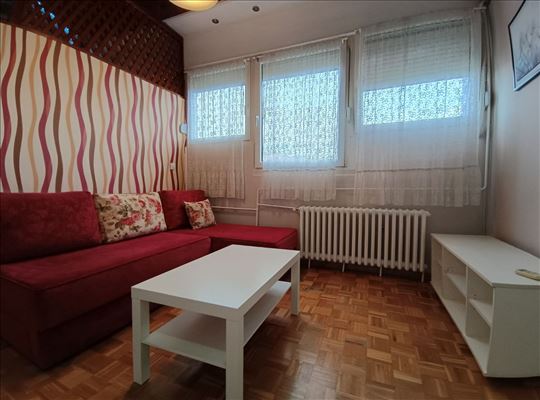 Blok 44, Nehruova, 45m2, 1.5, namešten