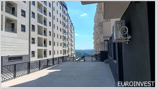 4,0 Lux, novo, garaža, parking, odlična lokacija