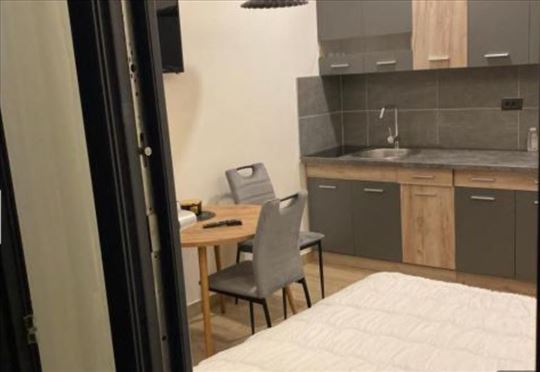 RESIDENCE HILL, novoopremljen apartman, 25m2