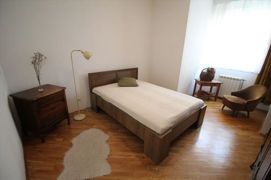 Renoviran, udoban stan kod Kalenić pijace, ID 8113
