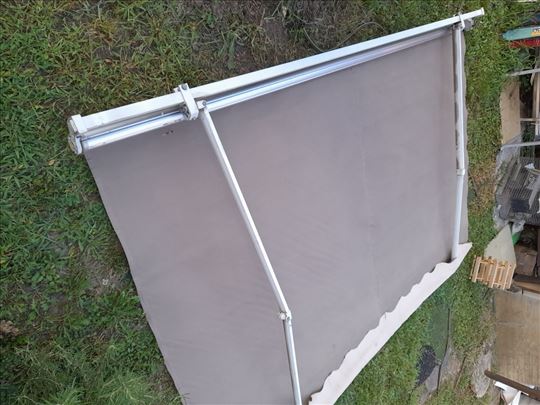 tenda rolo 3 x 2 m  sa sipkom za navijanje