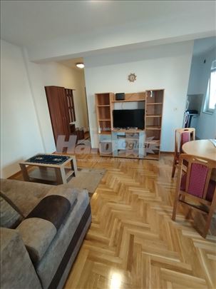 Namesten,parking,Cvetanova cuprija