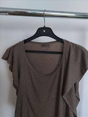 Zanimljiva haljina za sva godišnja doba