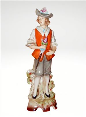 Prelepa porc. figura, visina 23,5 cm, rezervisano!