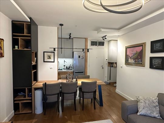 Lux stan, Zemun