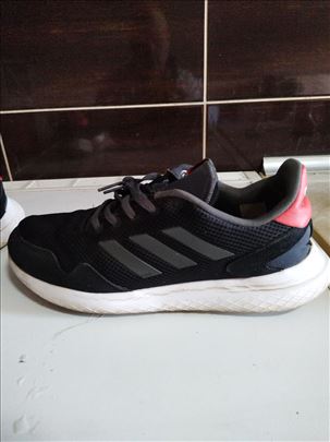 adidas patike crne broj 46 original