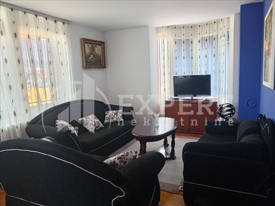 Izdaje se dvoiposoban stan na  Pantaleju, 68m2, na