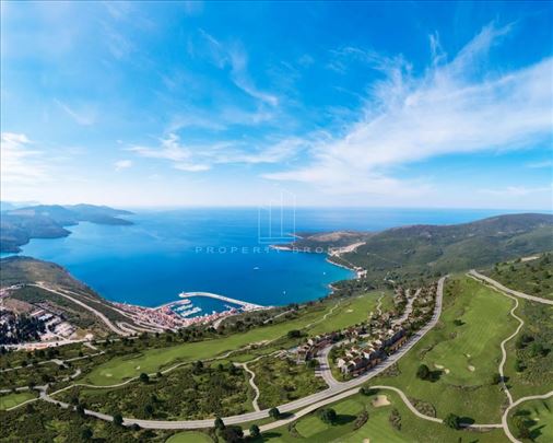 Luštica Bay, stan sa baštom 17m2 ID#3398