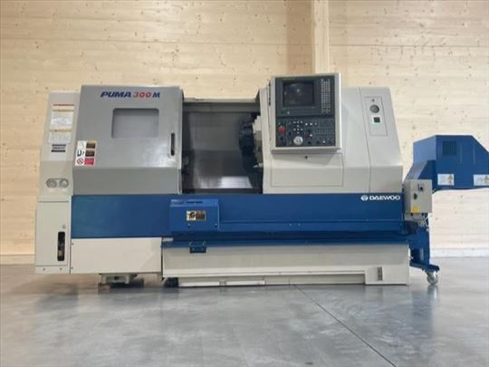 Prodaje se tokarski CNC Doosan Puma 300m