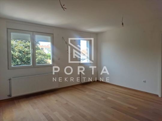 Zemun,Banijska,2.0,52 m2 i garažno mesto,odličan I