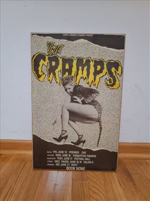 CRAMPS poster na drvetu