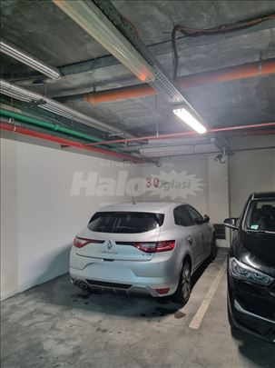 Garaža u Ulici Osmana Đikića