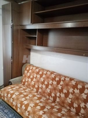 Izdajem namestenu garsonjeru na Dusanovcu