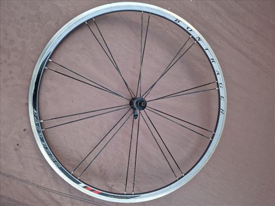 BONTRAGER race lite 28" USA prednji kao nov