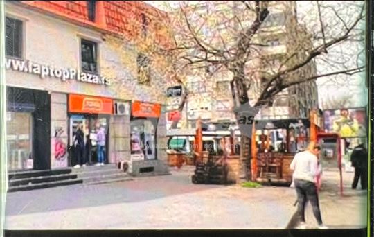 Top lokacija, lokal sa izlogom , kod Hrama