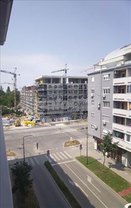 Trosoban stan - Novo Naselje - Inobacka - vlasnik!