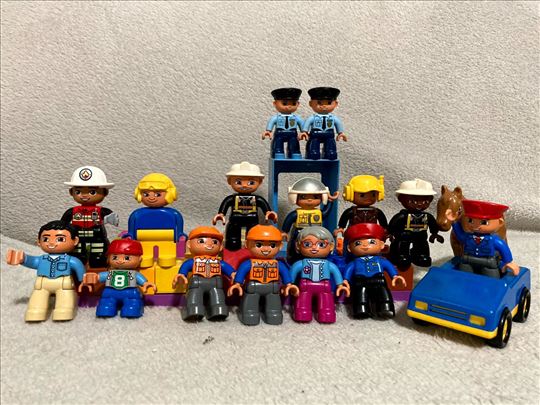 Lego duplo 15 figura, auto i lot