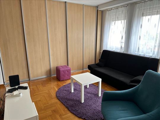 Đeram pijaca, novogradnja, funkcionalan, ID 23056
