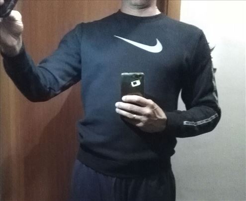 Duks Nike broj M i broj S novo original