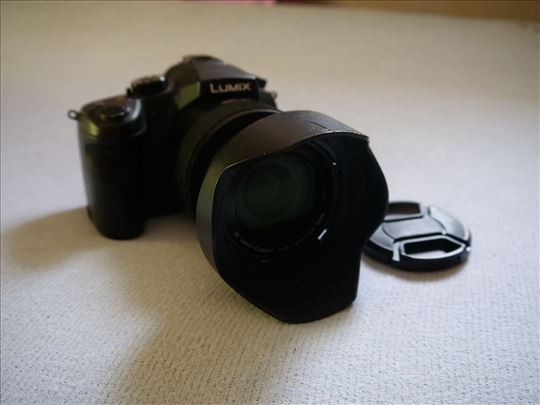 Panasonic Lumix FZ1000