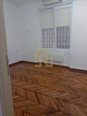 Izdavanje, stan, Golsvordijeva, 84m2, Id1363