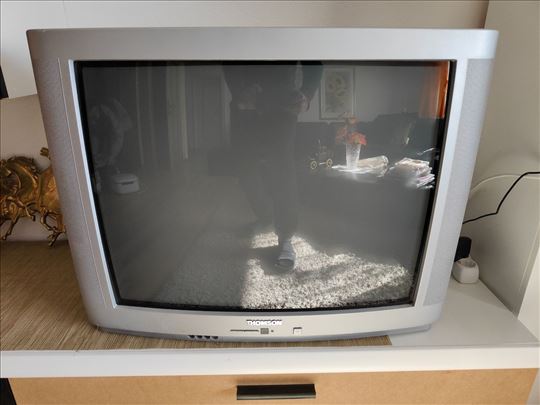 Na prodaju: Retko očuvan Thomson 28 DG 170 TV