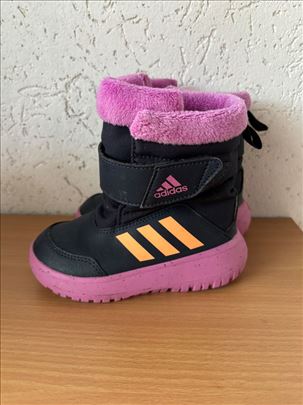 Adidas čizmice 26