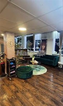 Frizersko-kozmetički Studio, potpuno opremljen, 