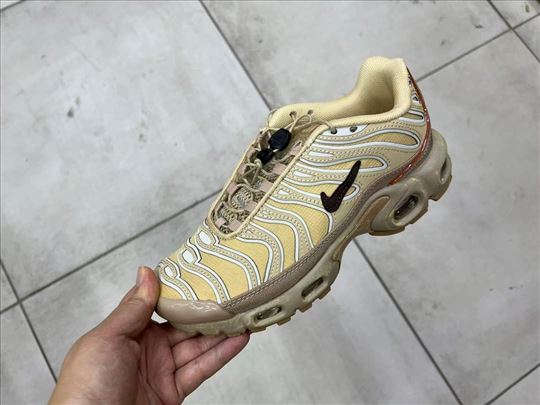 Nike air max plus  sesame