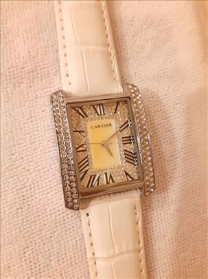 Novi ženski markirani ručni sat Cartier beli novo
