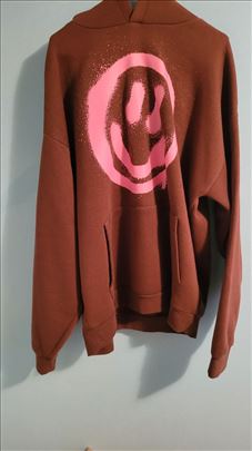 Duks sa kapuljačom na navlačenje