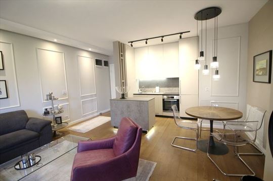 Lux stan, 2 spavaće sobe, garaža, Vračar, ID 7726