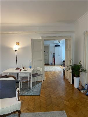 Centar salonski 104m lux prazan lux