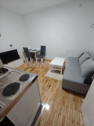 Garsonjera,minimalni troškovi, Dimitrija Tucovića 